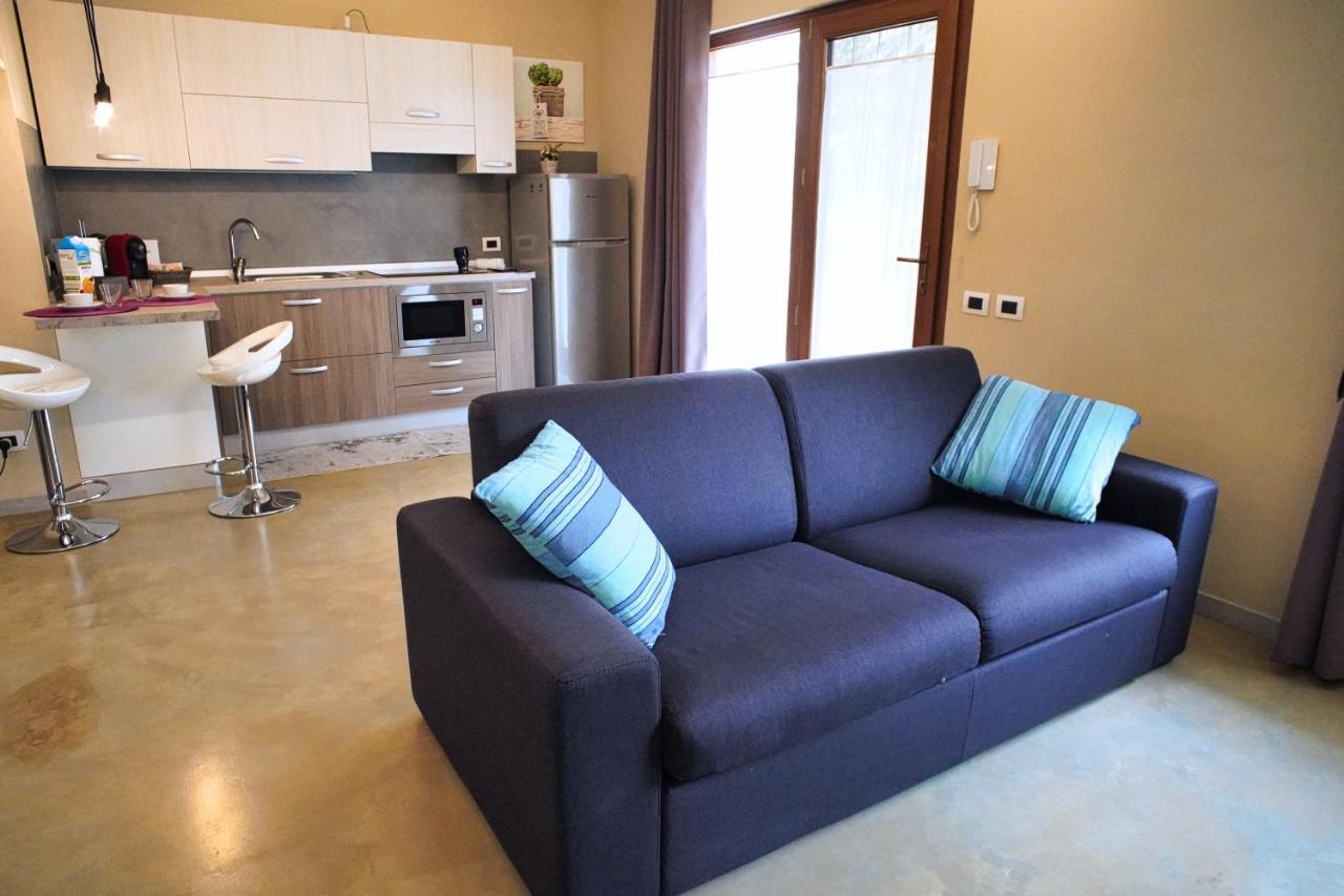 Vanda Luxury House Near Gardaland And Garda Lake Castelnuovo del Garda Exterior foto